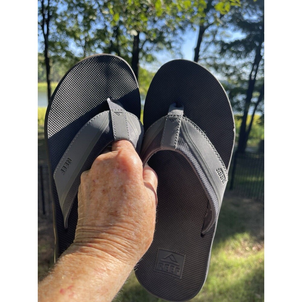 REEF Fanning Flip Flops Thong Sandals Gray Black Mens 11